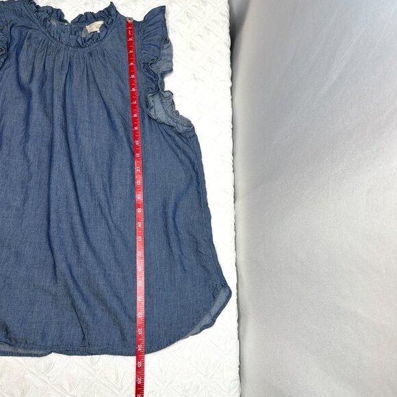 Cottage Boho soft chambray top with ruffled neck line and flutter cap sleeve, M - Picture 3 of 5